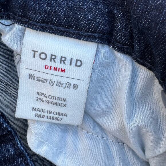 Torrid 14 Plus Skinny Jeans Mid Rise Dark Wash Stretch Denim - Picture 3 of 8